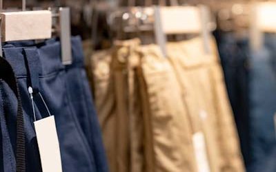 Climate impact labels on clothing becomes law
